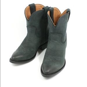 New Frye Billy Short Boots Western Vintage Black